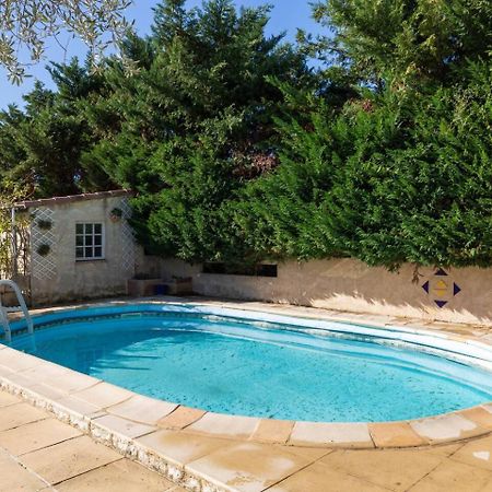 Mas Provencal De 120M2 En Camargue, Avec Piscine Et Parking Inclus, Ideal Pour Des Vacances Arles Ngoại thất bức ảnh