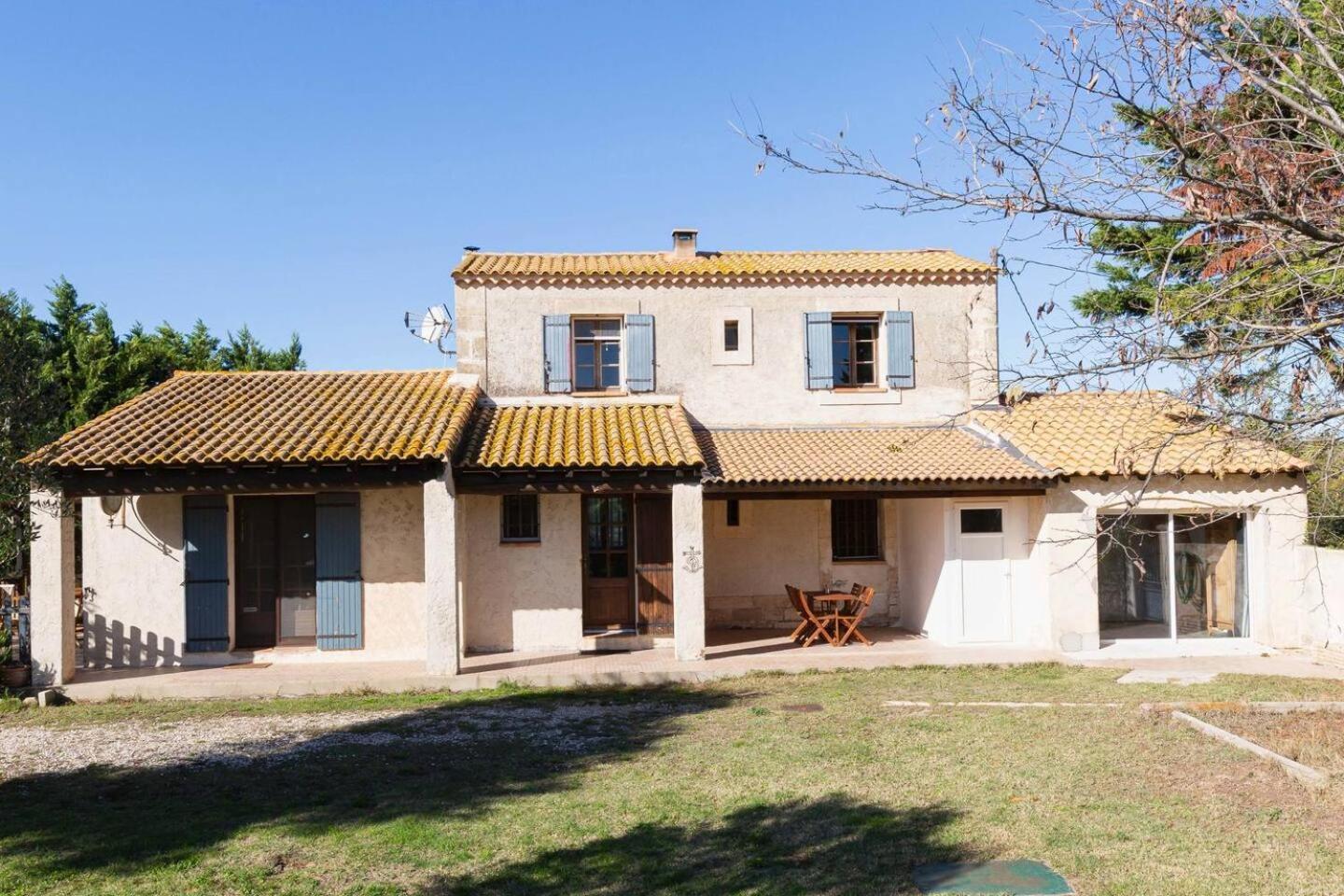 Mas Provencal De 120M2 En Camargue, Avec Piscine Et Parking Inclus, Ideal Pour Des Vacances Arles Ngoại thất bức ảnh