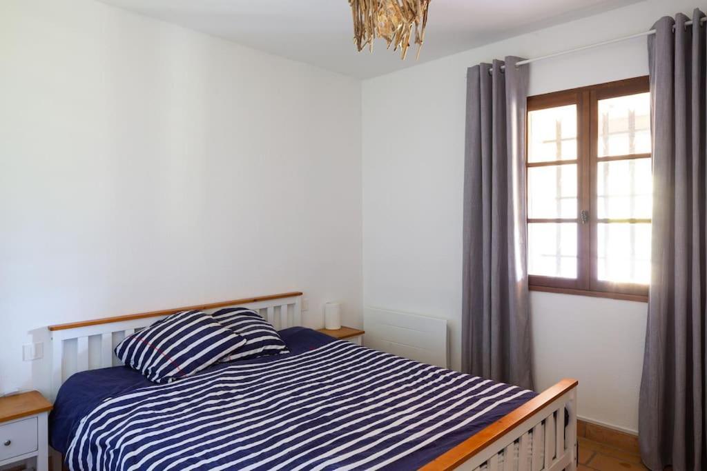 Mas Provencal De 120M2 En Camargue, Avec Piscine Et Parking Inclus, Ideal Pour Des Vacances Arles Ngoại thất bức ảnh