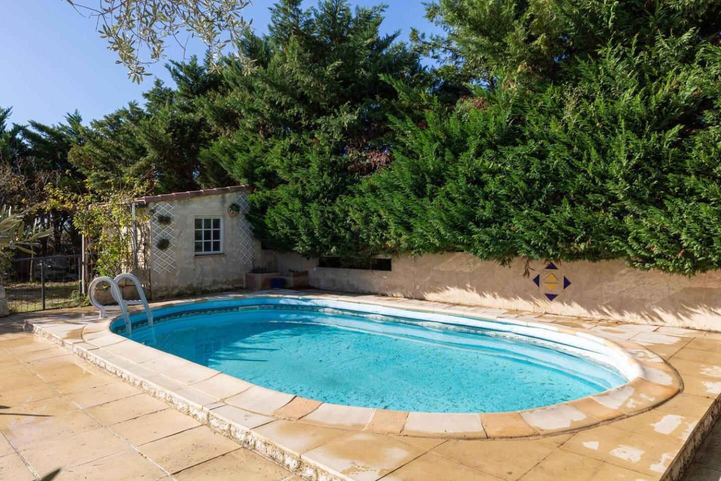 Mas Provencal De 120M2 En Camargue, Avec Piscine Et Parking Inclus, Ideal Pour Des Vacances Arles Ngoại thất bức ảnh
