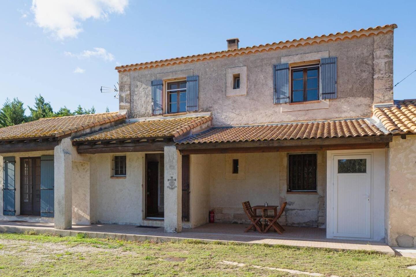 Mas Provencal De 120M2 En Camargue, Avec Piscine Et Parking Inclus, Ideal Pour Des Vacances Arles Ngoại thất bức ảnh